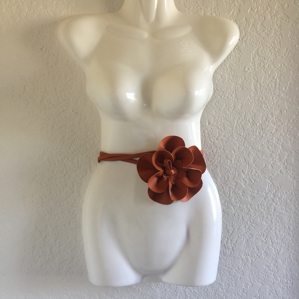 Floral belt